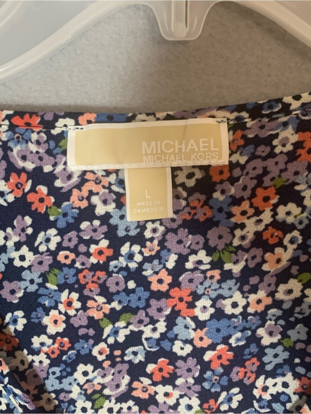 Michael Kors Navy Floral V-Neck Flutter Sleeve Blouse Ladies Size Large - Picture 3 of 4